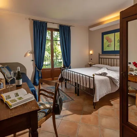 בית חווה Cascina Monchiero ברה