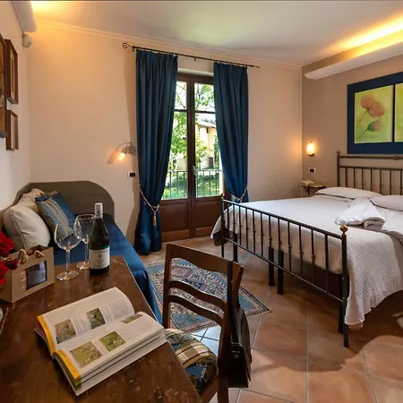 Cascina Monchiero בית חווה ברה